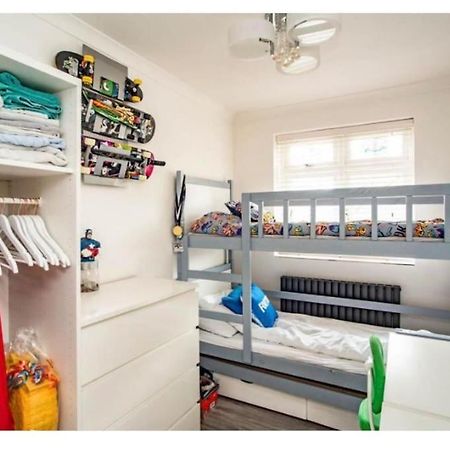 2 Bed - Walking Distance To Harry Potter Studio วัตฟอร์ด ภายนอก รูปภาพ
