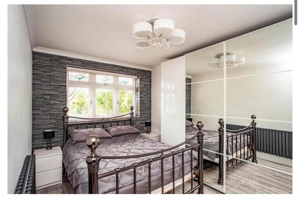 2 Bed - Walking Distance To Harry Potter Studio วัตฟอร์ด ภายนอก รูปภาพ
